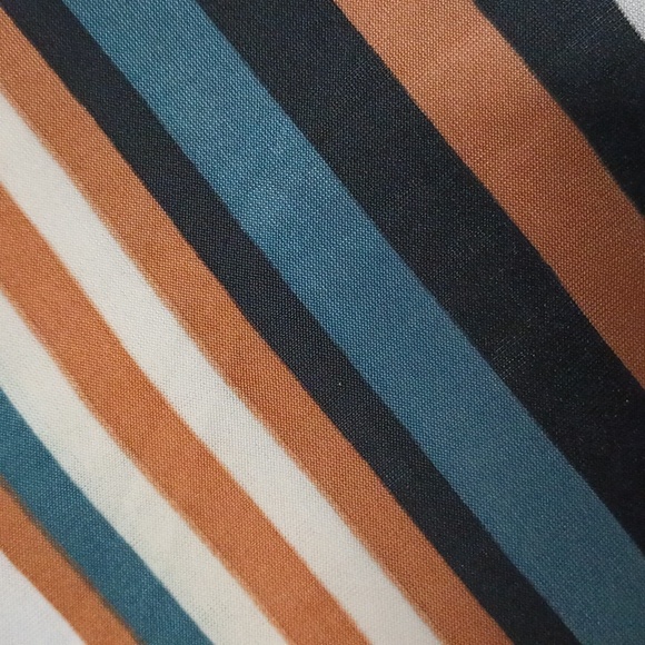4 yds. High Quality Stretch Fabric Striped - Picture 2 of 5